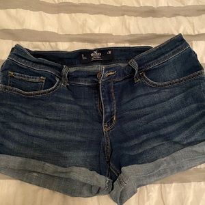 Hollister stretch shorts size 11